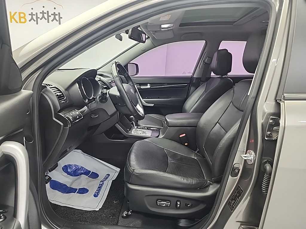 KIA Sorento - Vista 11