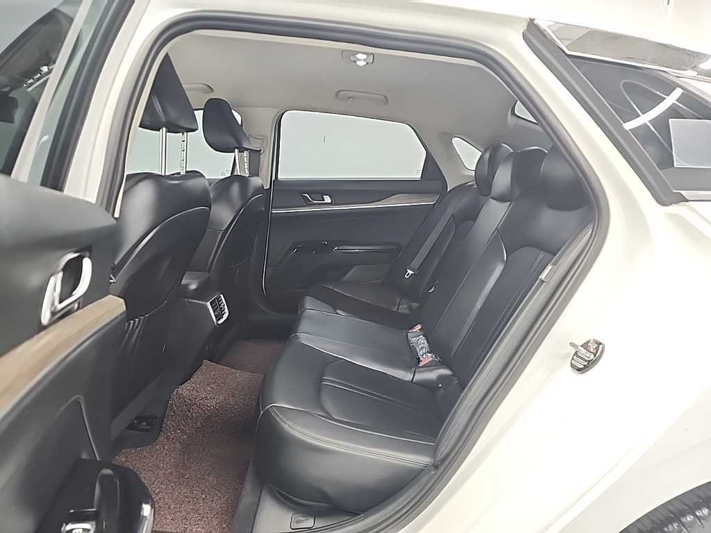 KIA K5 - Vista 12