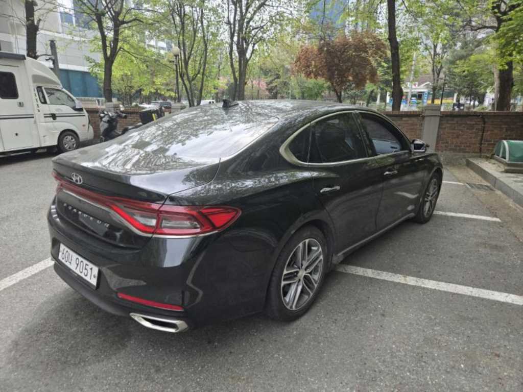 HYUNDAI Grandeur - Vista 6