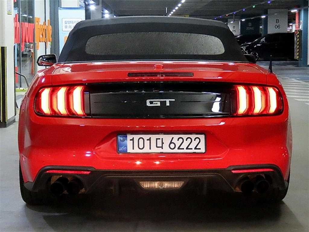 Ford Mustang - Vista 5