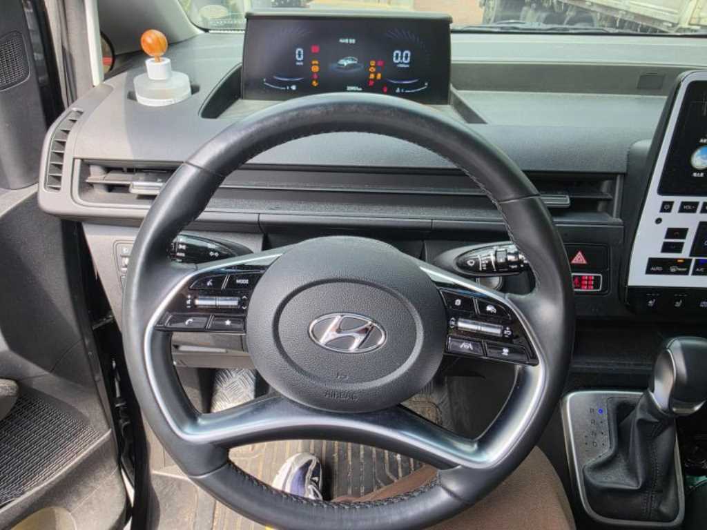 HYUNDAI Staria - Vista 7