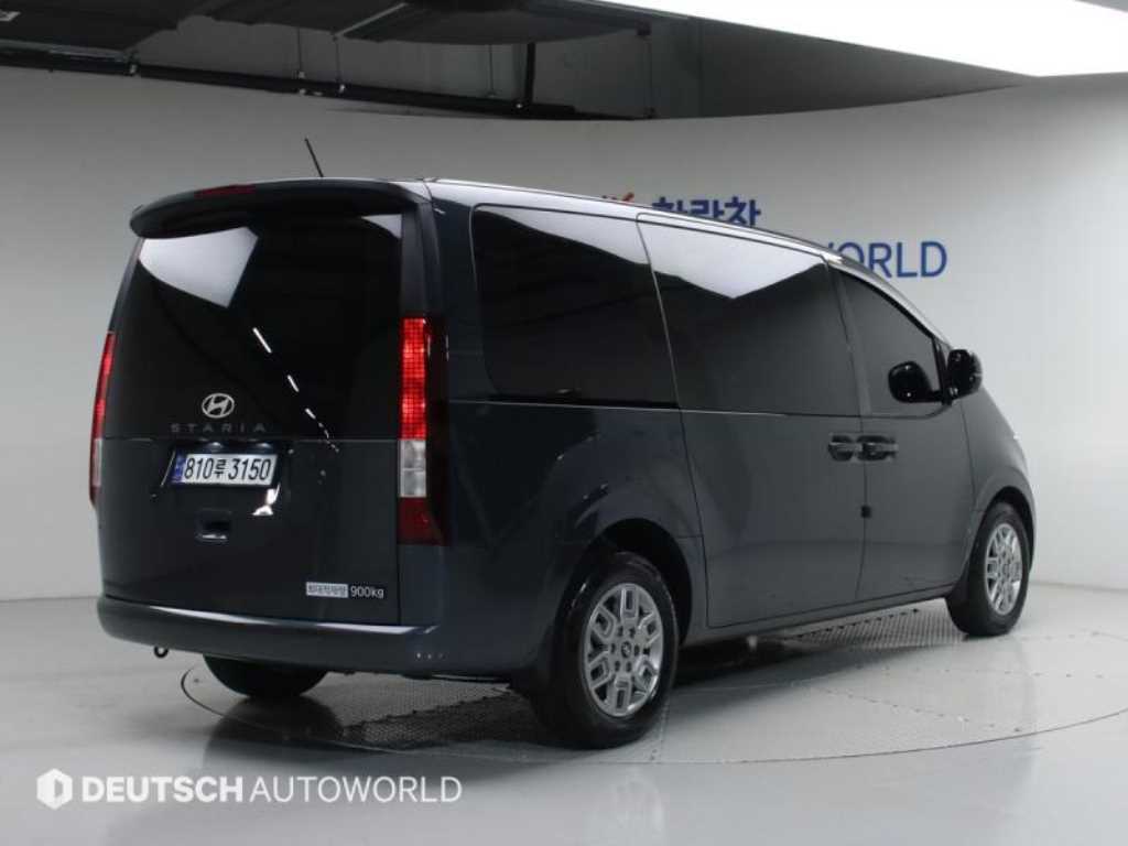 HYUNDAI Staria - Vista 2