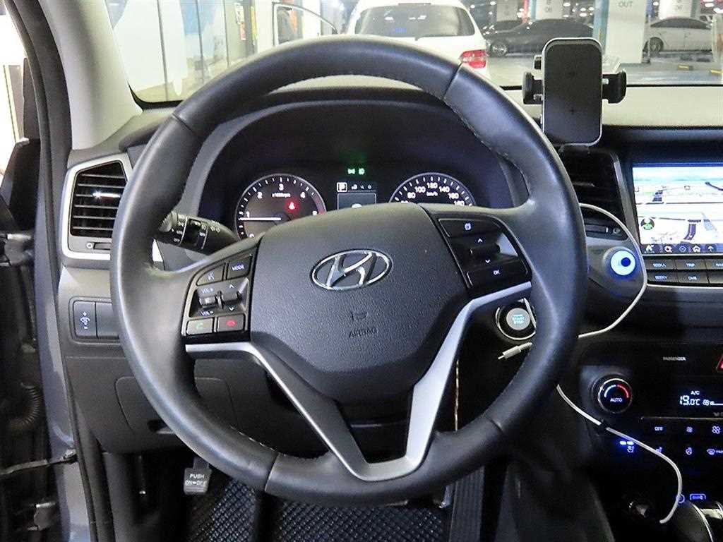 HYUNDAI Tucson - Vista 8