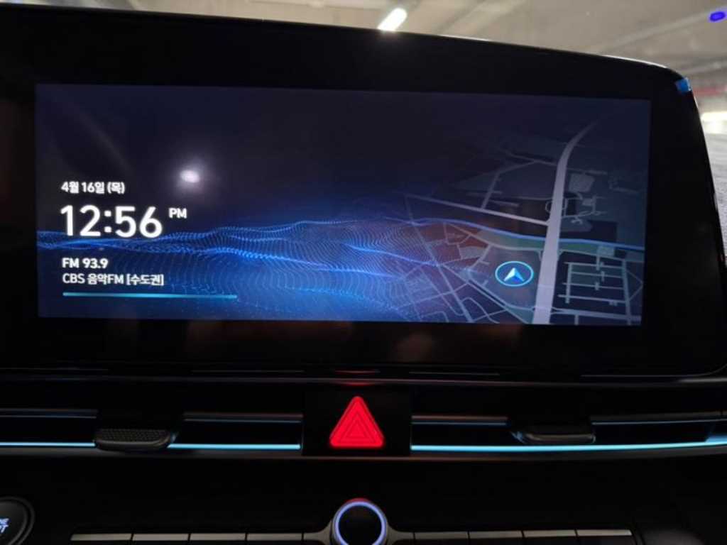 HYUNDAI Avante - Vista 10