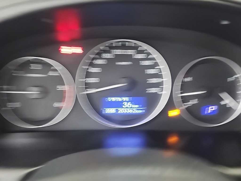 HYUNDAI Starex - Vista 6