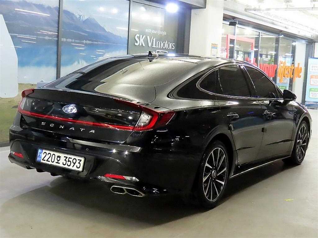 HYUNDAI Sonata - Vista 4