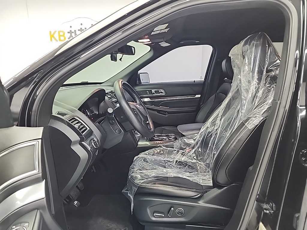 Ford Explorer - Vista 11