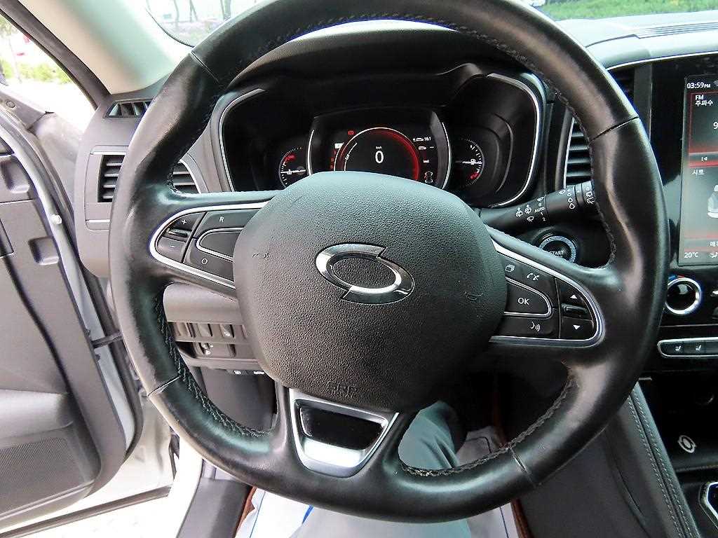 SAMSUNG QM6 - Vista 8