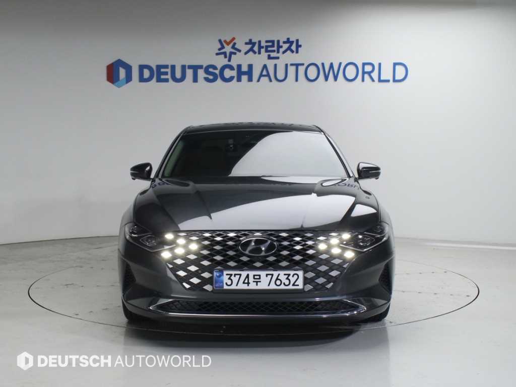 HYUNDAI Grandeur - Vista 2