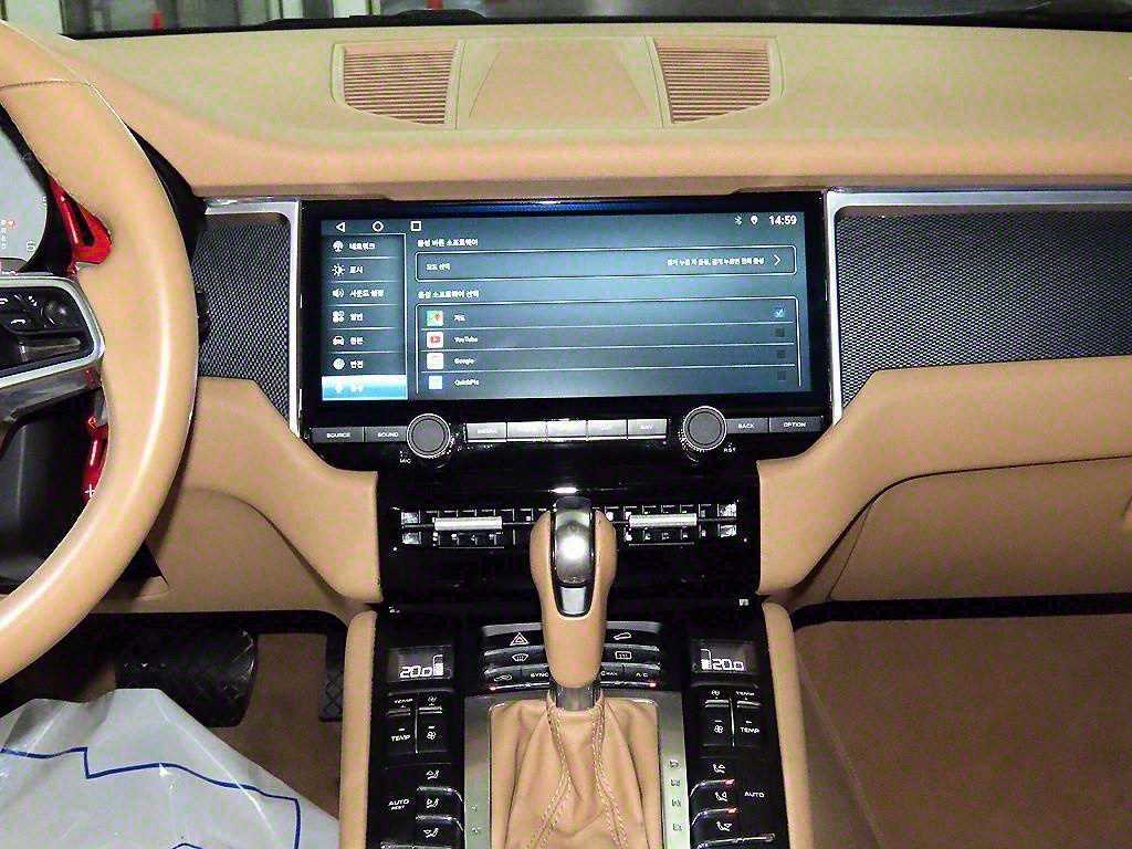 Porsche Macan - Vista 12