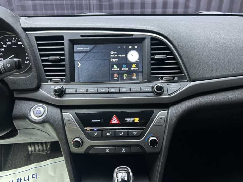 HYUNDAI Avante - Vista 6