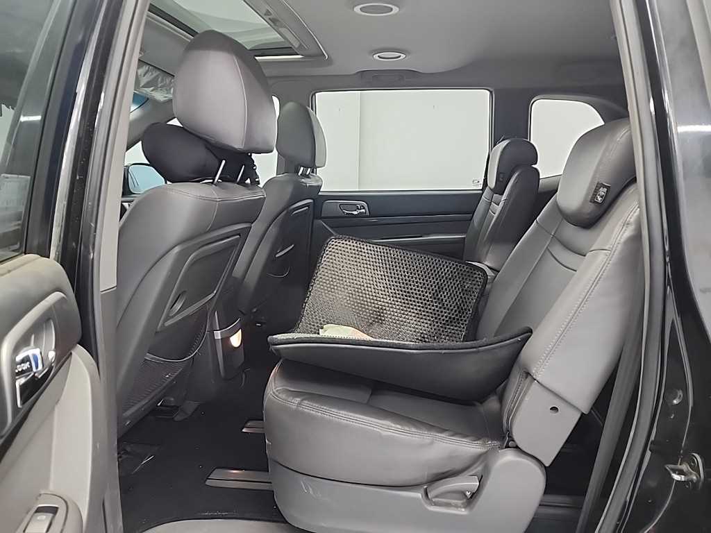 Ssangyong Korando - Vista 12