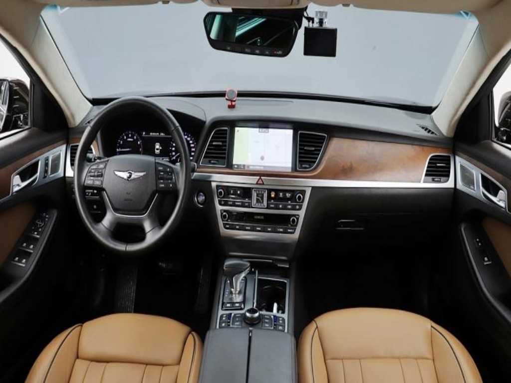 Genesis G80 - Vista 12