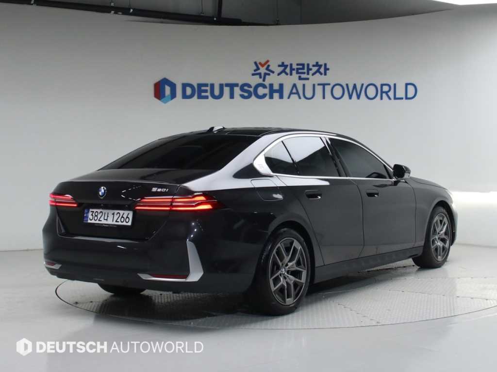 BMW 5 Series - Vista 2