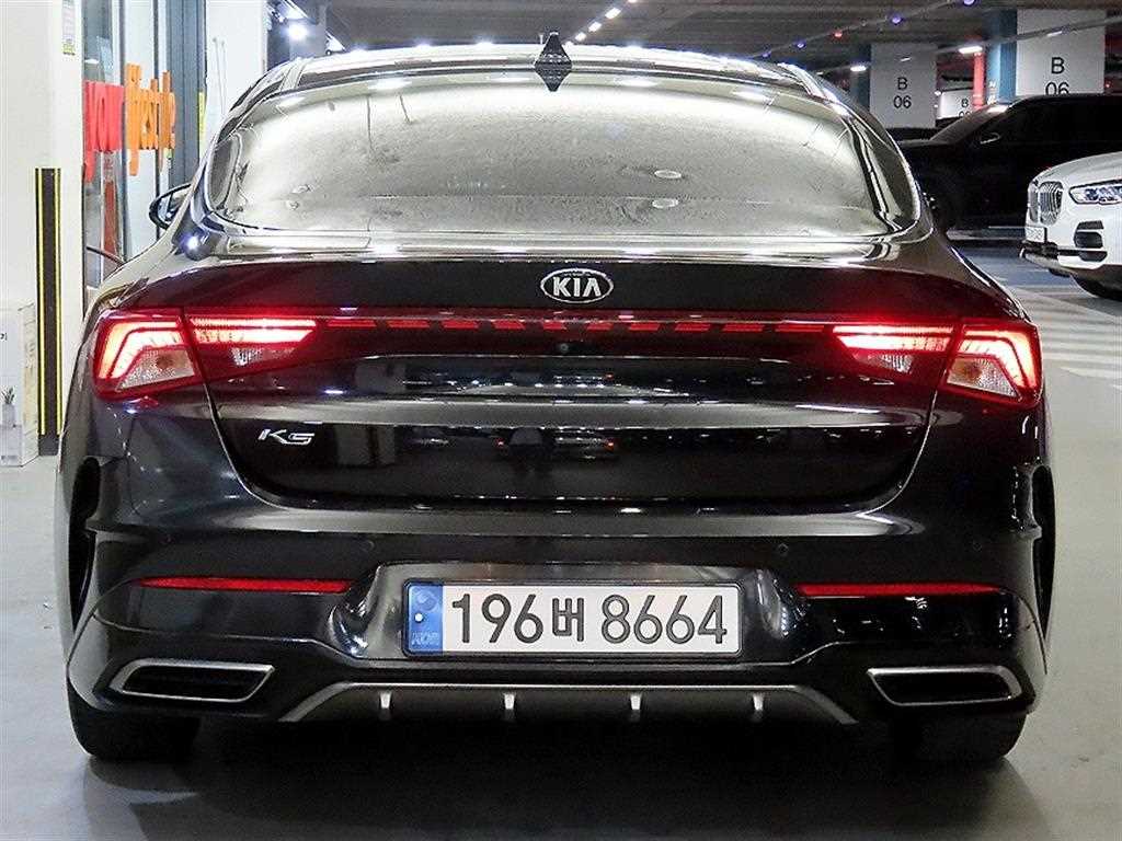 KIA K5 - Vista 5