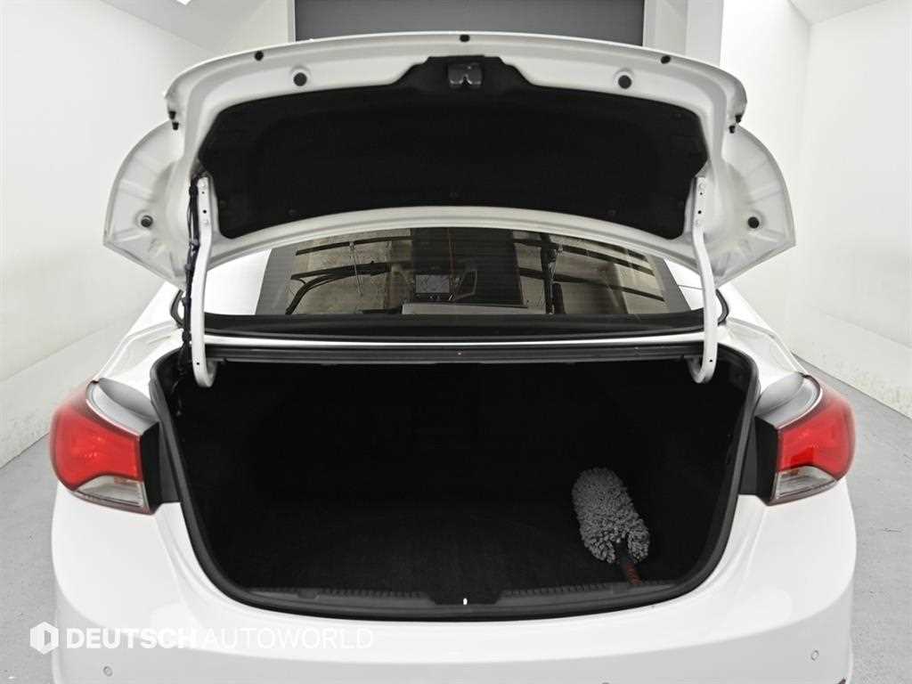 HYUNDAI Avante 2016 Blanco - Importación desde Corea - HF Imports Iquique - Foto 19