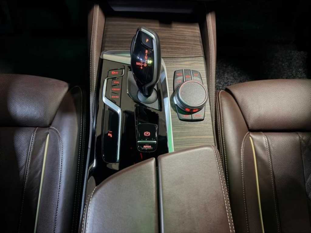 BMW 5 Series - Vista 11