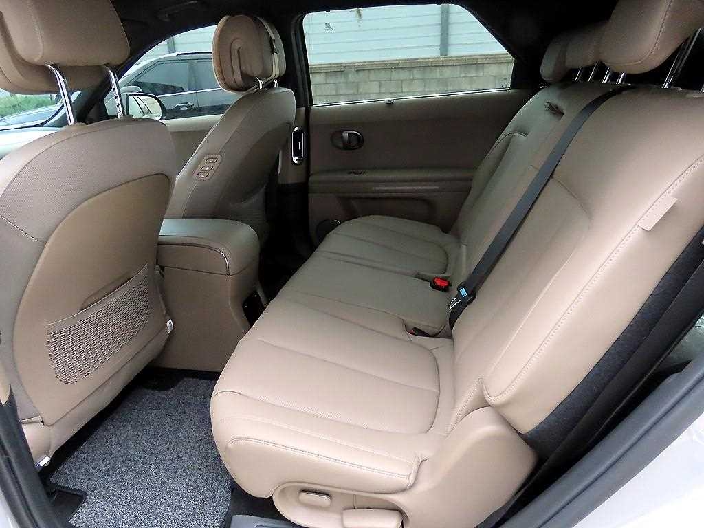 HYUNDAI Ioniq 5 - Vista 6