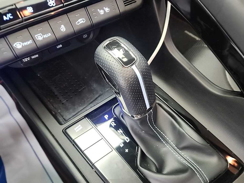 HYUNDAI Avante - Vista 8