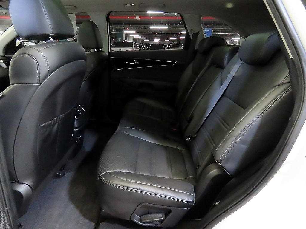 KIA Sorento - Vista 7