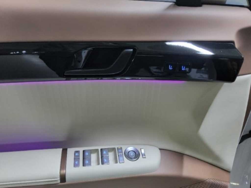 HYUNDAI Grandeur - Vista 10