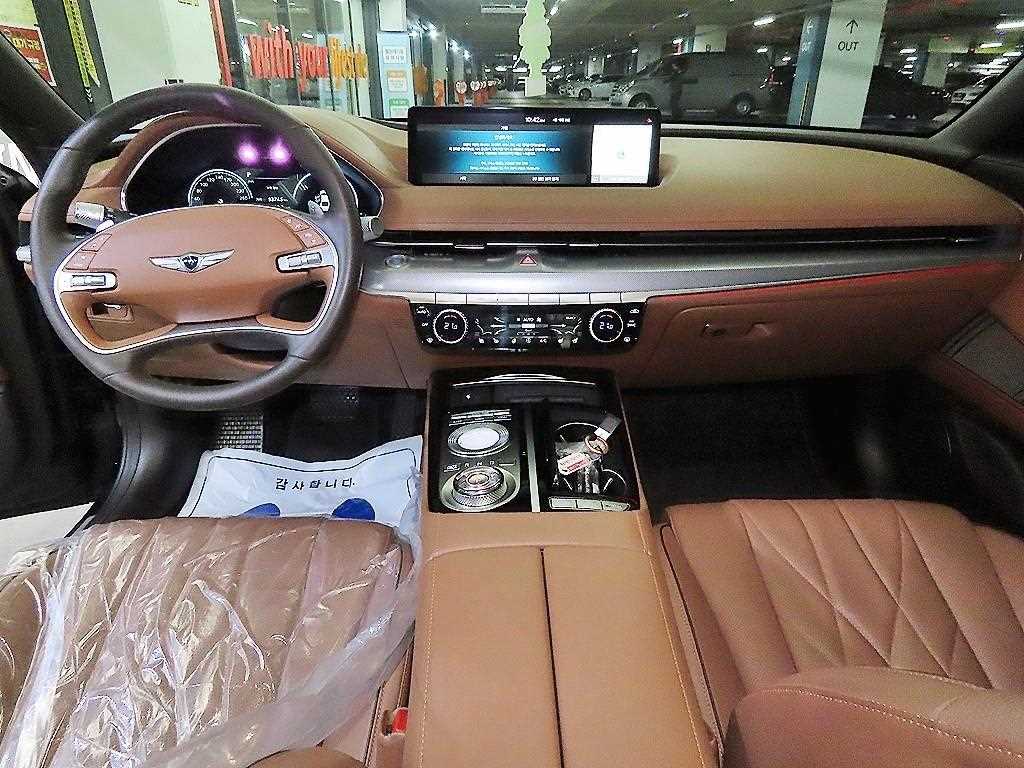 Genesis G80 - Vista 10