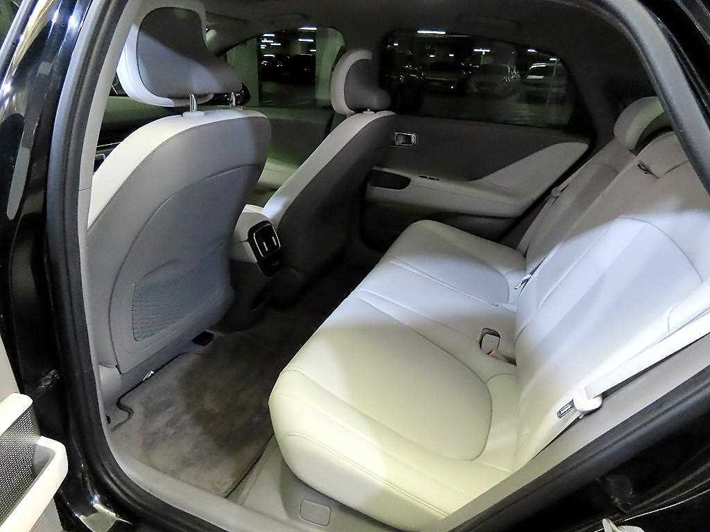 HYUNDAI Ioniq 6 - Vista 7