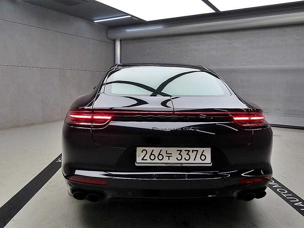 Porsche Panamera - Vista 3