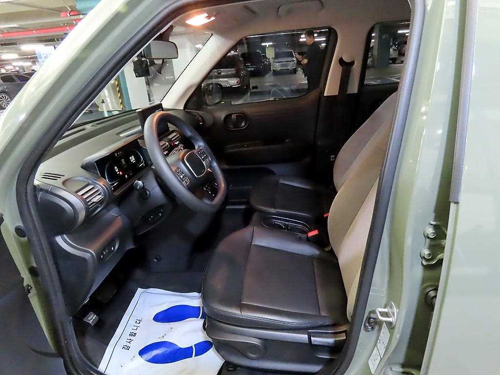 HYUNDAI Casper - Vista 6