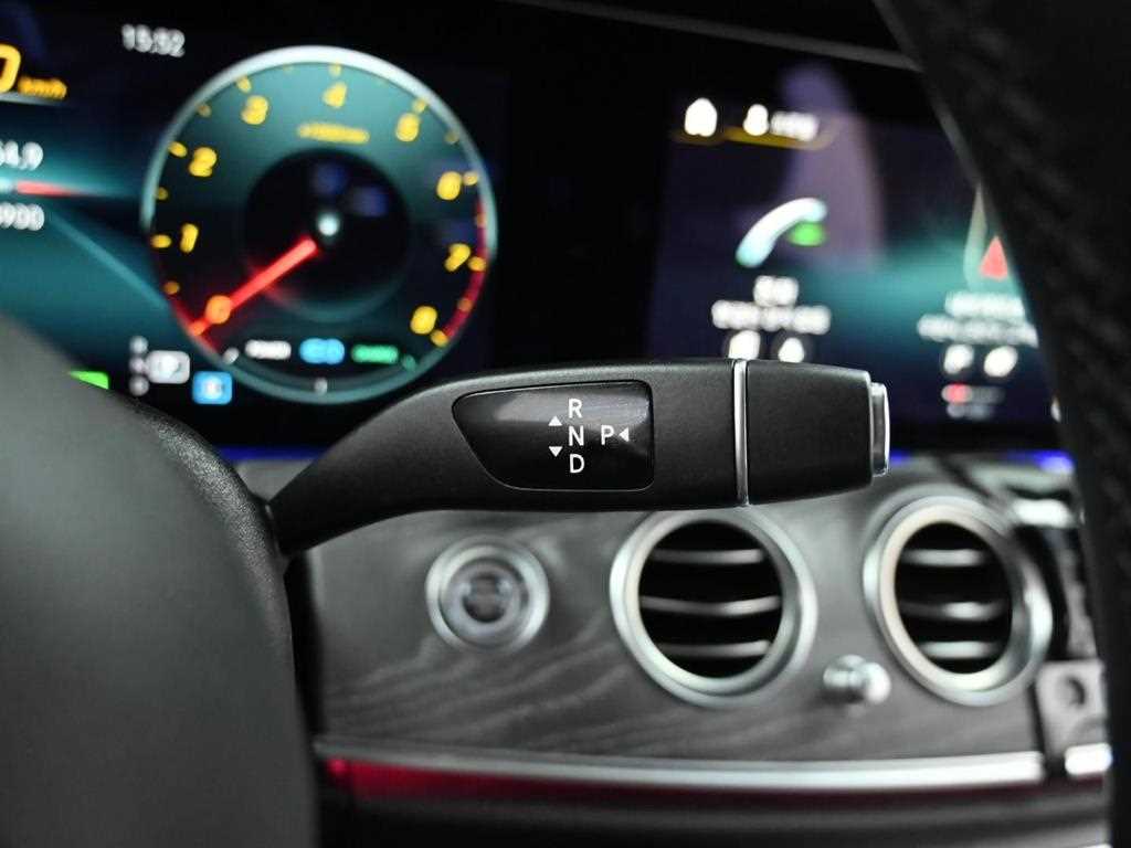 Mercedes Benz E class - Vista 9