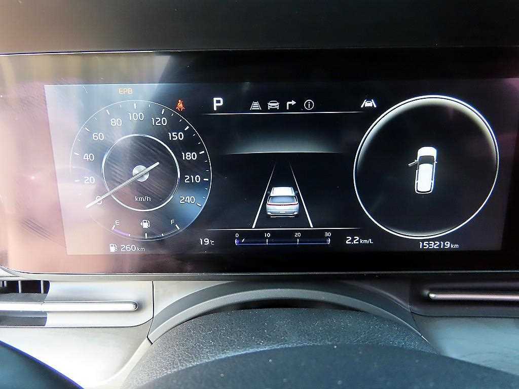 KIA Carnival - Vista 9