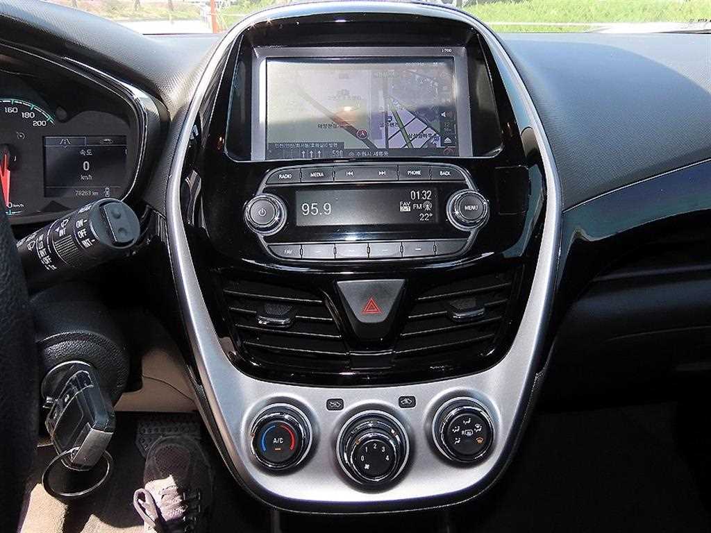 Chevrolet Spark 2017 Blanco - Importación desde Corea - HF Imports Iquique - Foto 14