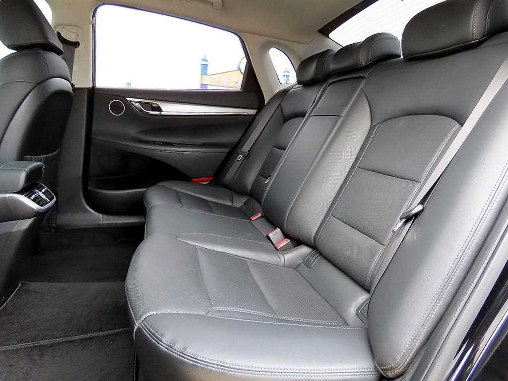 HYUNDAI Grandeur - Vista 6