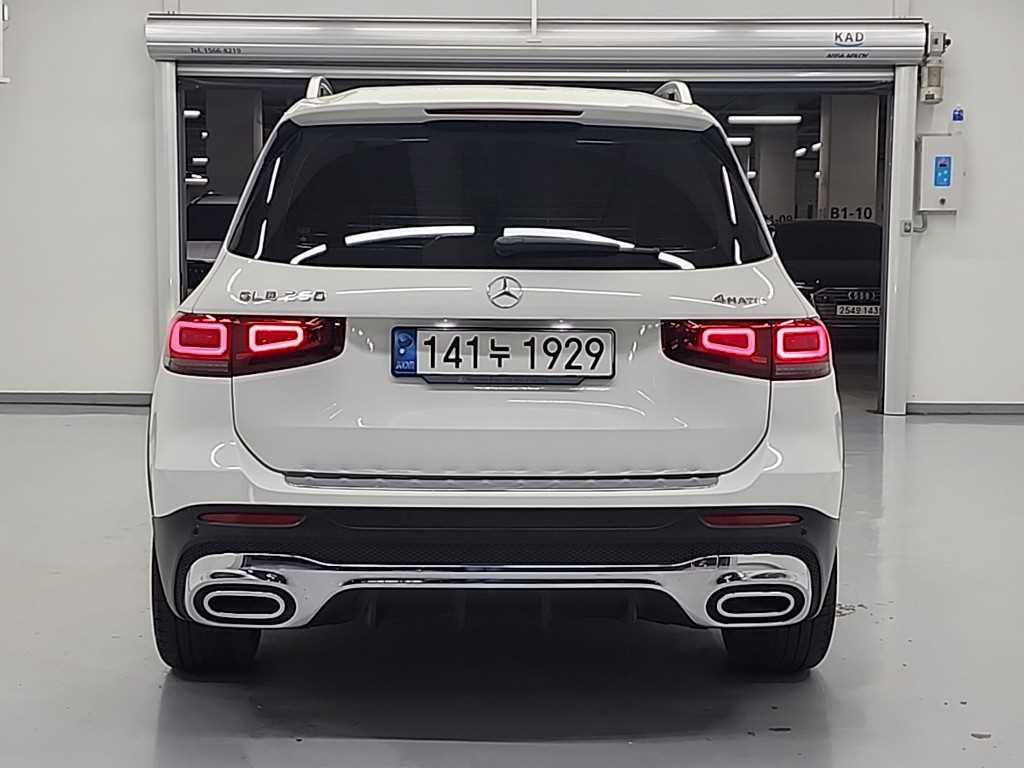 Mercedes Benz GLB Class - Vista 3