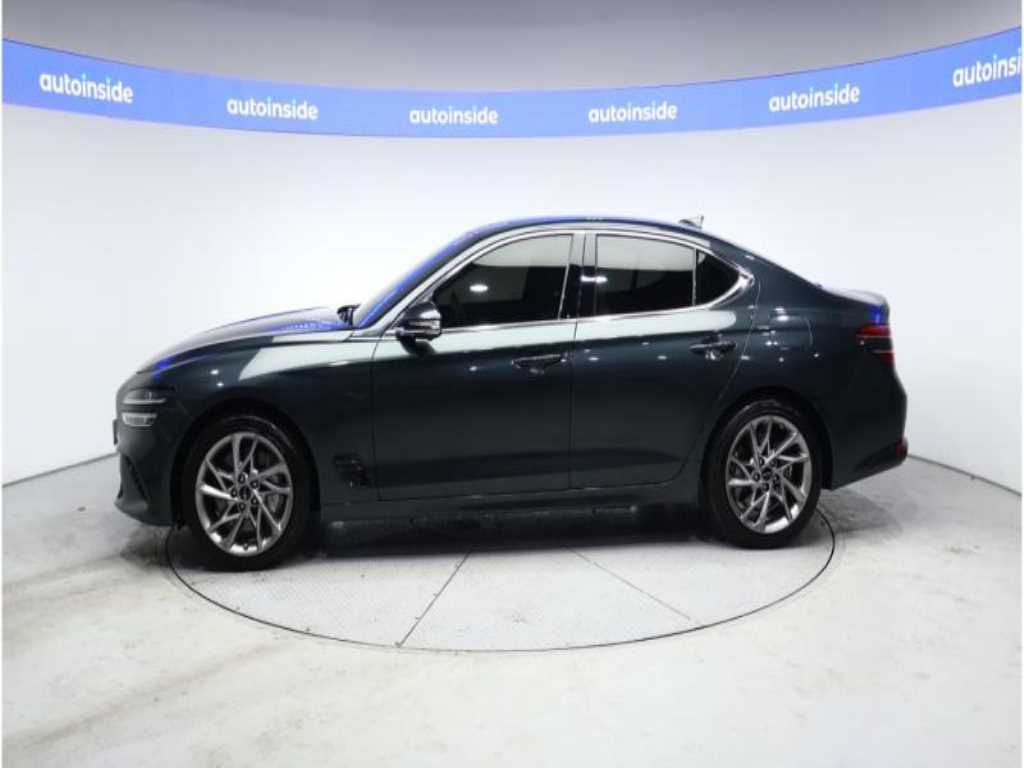 Genesis G70 - Vista 3