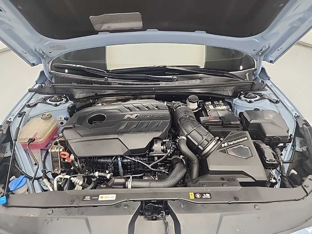 HYUNDAI Avante - Vista 5