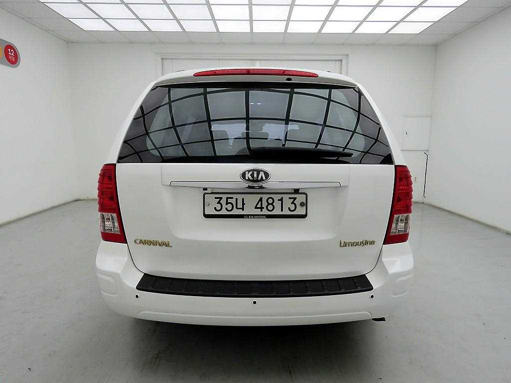KIA Carnival - Vista 3