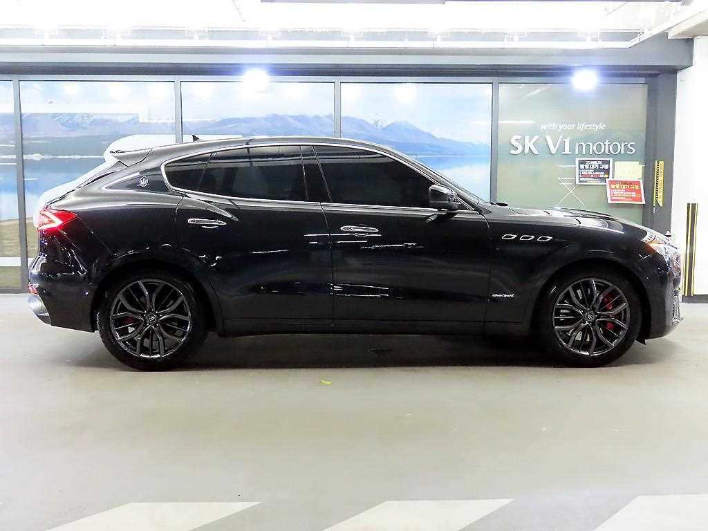 Maserati Levante - Vista 4