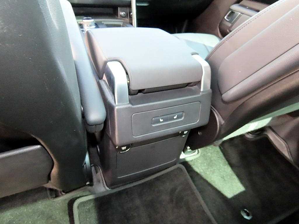 Land Rover Discovery 2018 Negro - Importación desde Corea - HF Imports Iquique - Foto 15