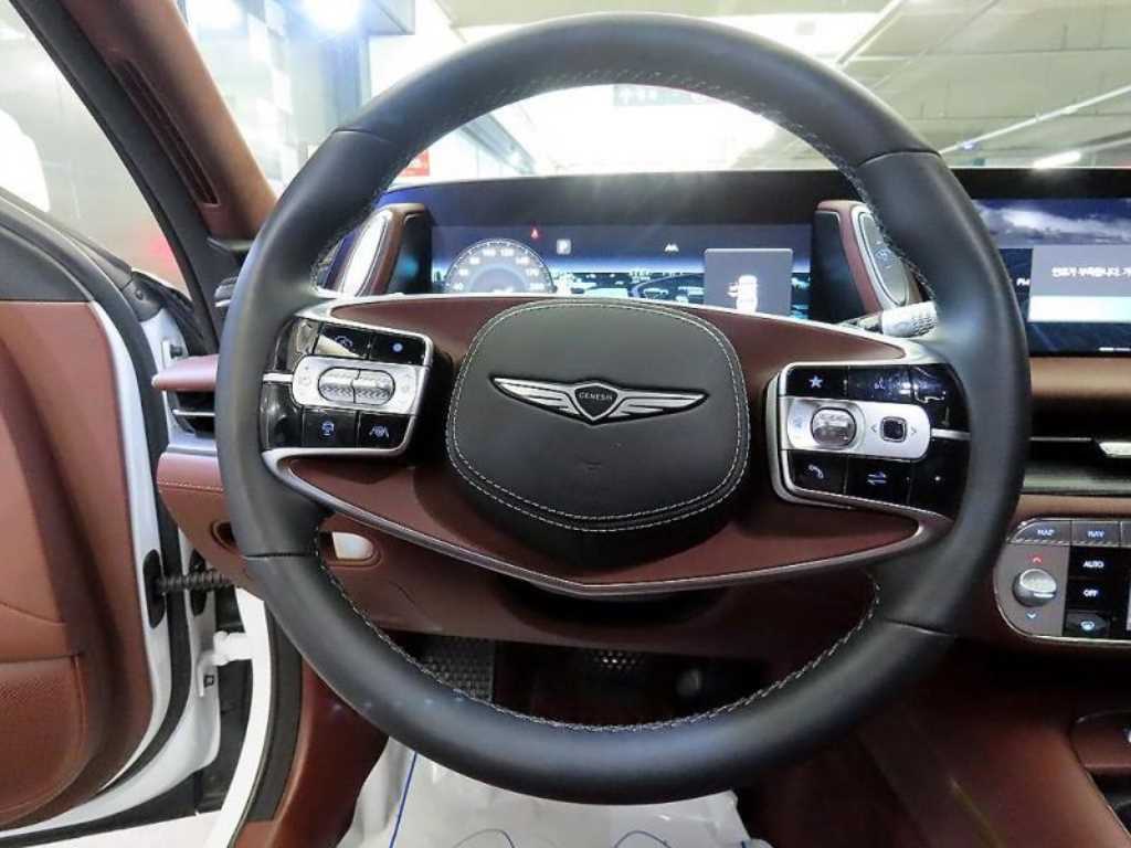 Genesis G90 - Vista 8