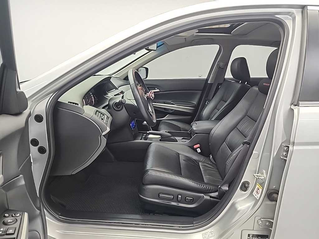 Honda Accord - Vista 11