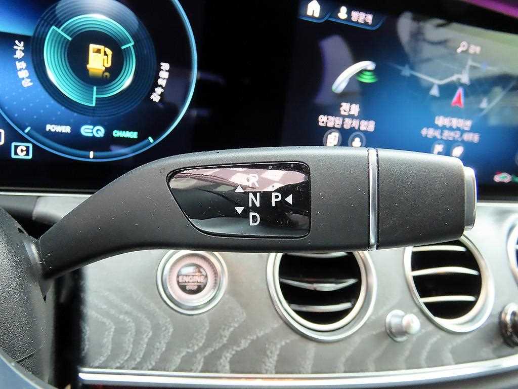 Mercedes Benz E class - Vista 11