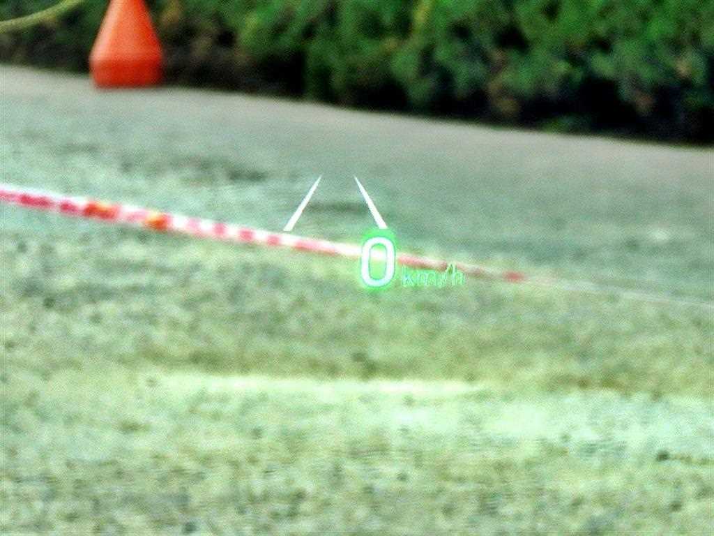 Genesis EQ900 - Vista 10