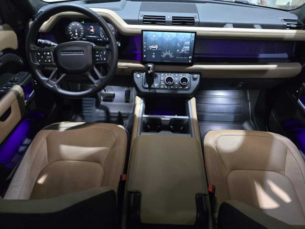 Land Rover Defender - Vista 8