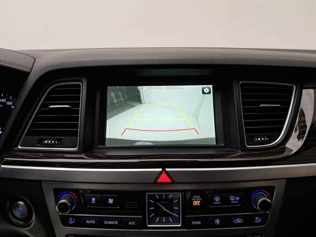 Genesis G80 - Vista 10