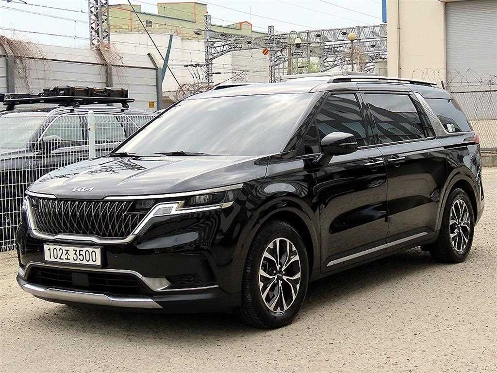 KIA Carnival 2022 Negro - Importación desde Corea - HF Imports Iquique - Foto 1