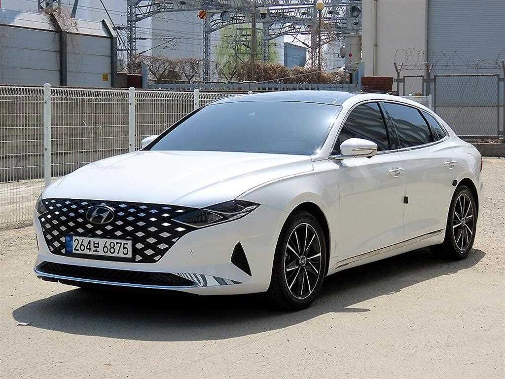 HYUNDAI Grandeur - Vista 2