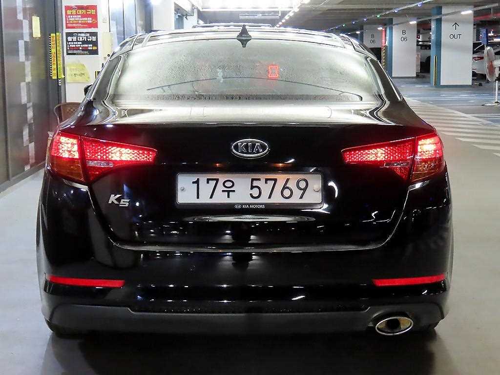 KIA K5 - Vista 5