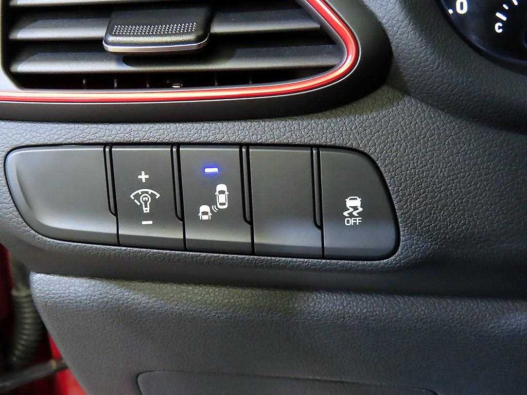 HYUNDAI i30 2018 - Importación desde Corea - HF Imports Iquique - Foto 14