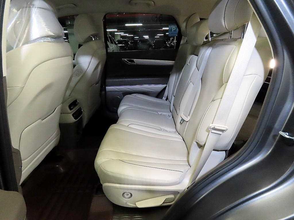 Genesis GV80 - Vista 7